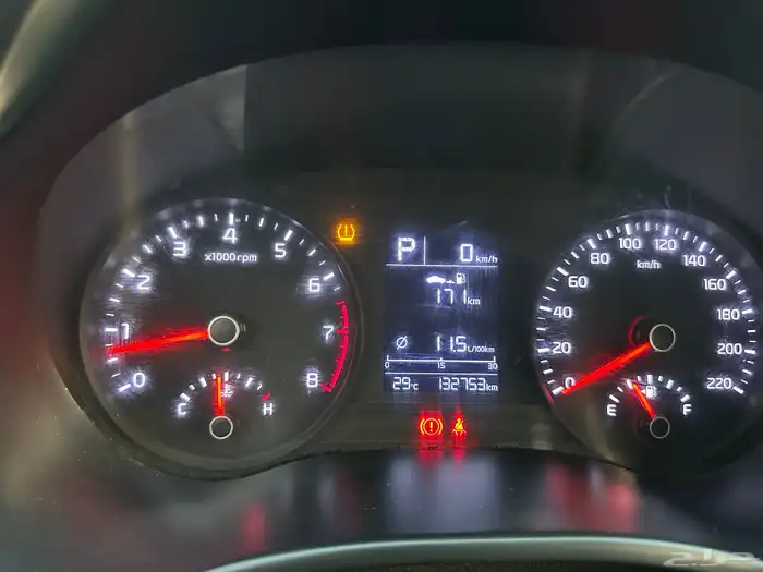 كيا ريو 2023 نص فل نظيف للبيع 14