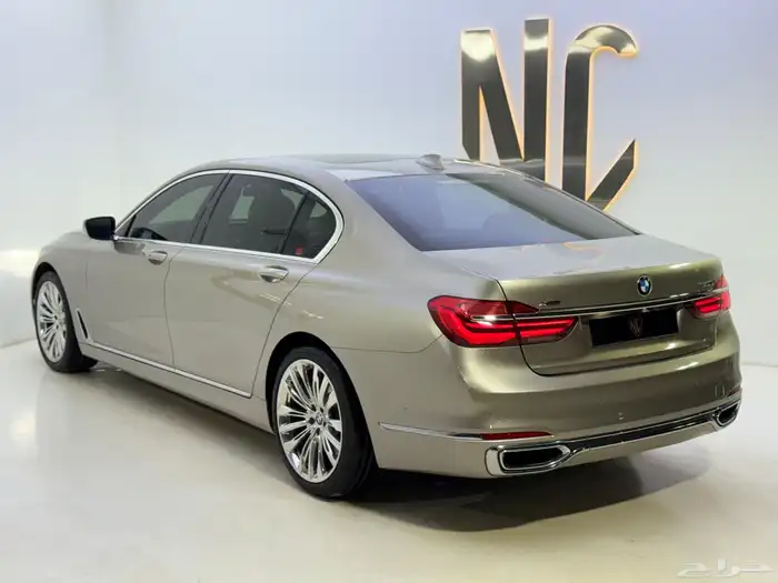 بي ام دبليو 750Li 11