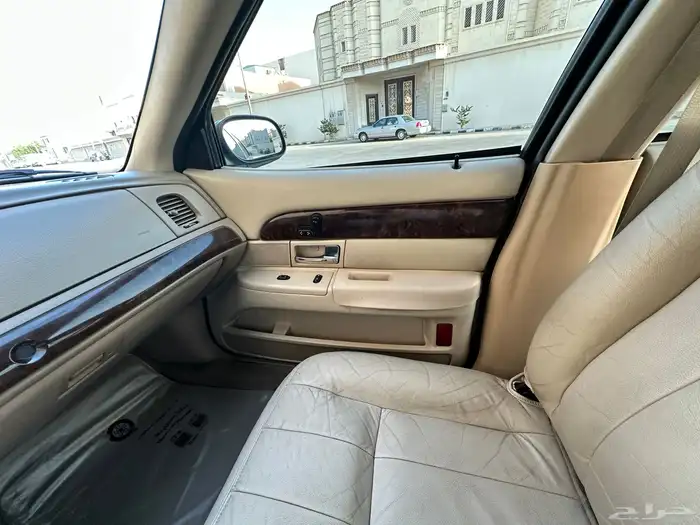 فورد قراند ماركيز 2008 نظيف 18