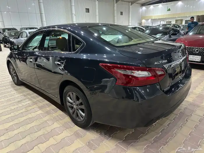 نيسان التيما موديل 2018 نظيف 17