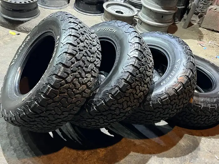 كفرات حجرية مقاس 285 70 17 تاريخ 2024 نوع الكفرات  فيرتش 16