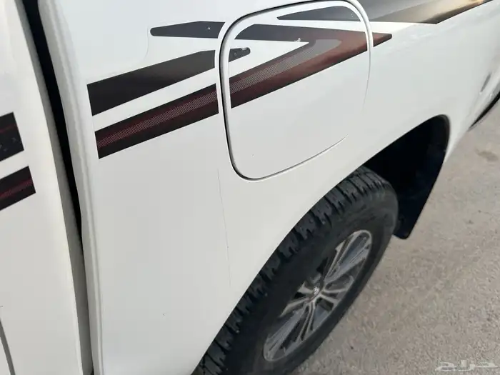 تويوتا هايلوكس 2022 ديزل دبل فل كامل سعودي بصمه 17