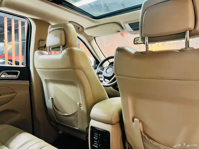 جراند شيروكي 2015 V6 لمتد (( بحاله ممتازه)) 7