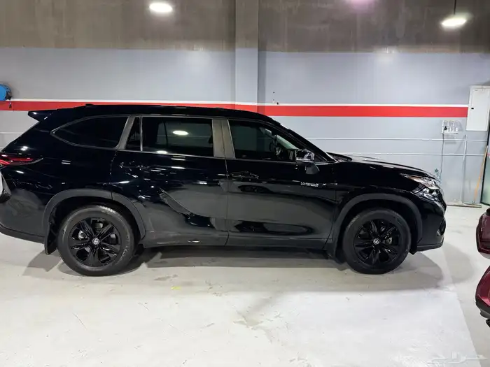 هايلندر بلاك اديشن 2025 16