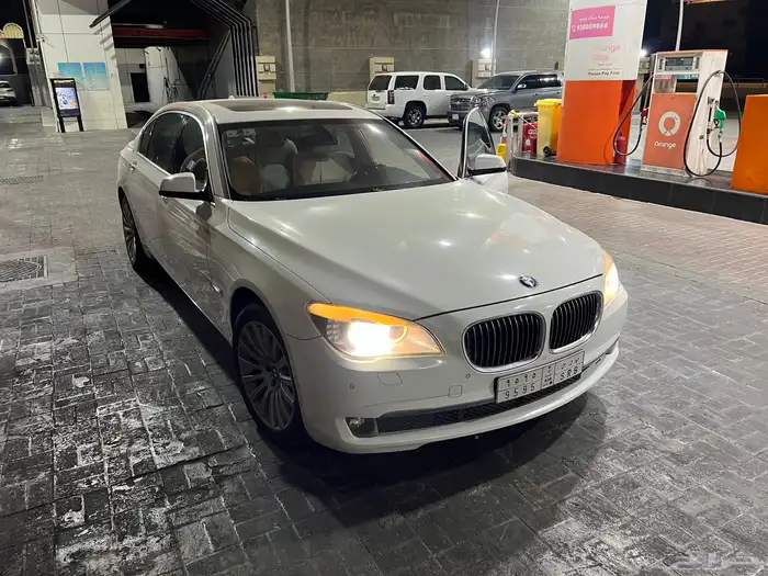 بي ام دبليو موديل 2010 4