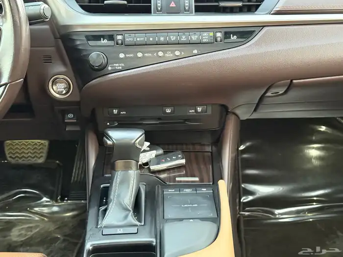 لكزس Es350 نص فل cc موديل 2020 26