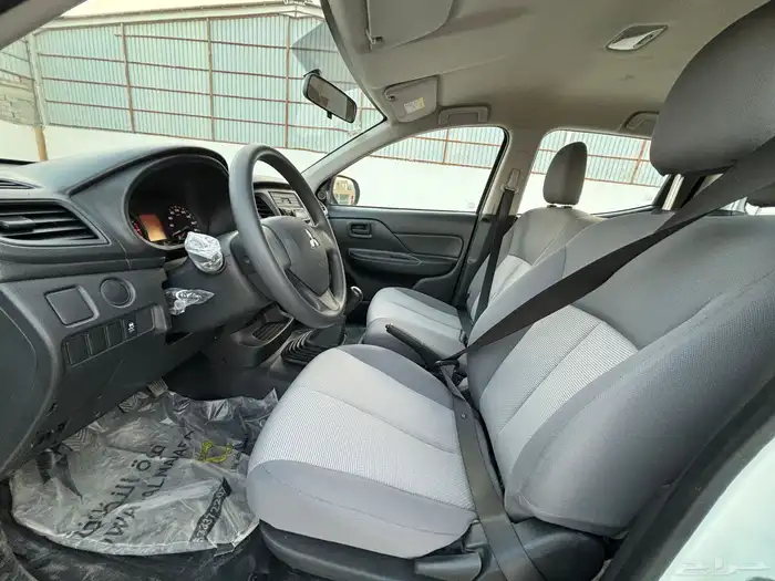 ميتسوبيشي 2023 L200 ديزل غمارتين بدي وكاله ممشى 98 الف 10