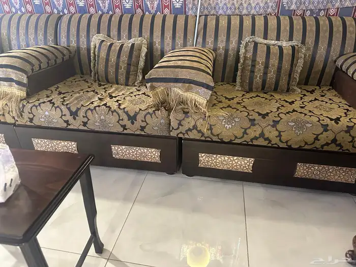 3 اطقم كنب للبيع العاجل 8