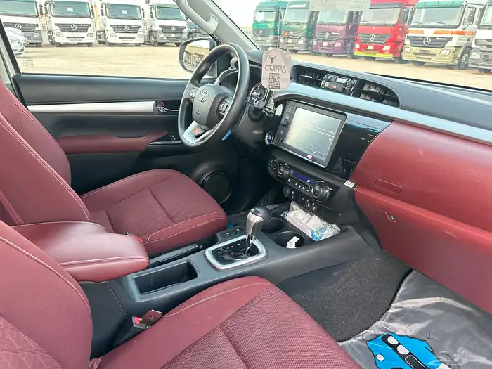 تويوتا هايلوكس 2022 ديزل دبل فل كامل سعودي بصمه 43