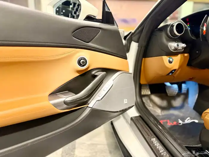 فيراري بورتوفينو M 2020 18