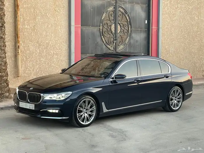 بي ام دبليو Li730 - 2019 فل كامل بحالة الوكالة 1