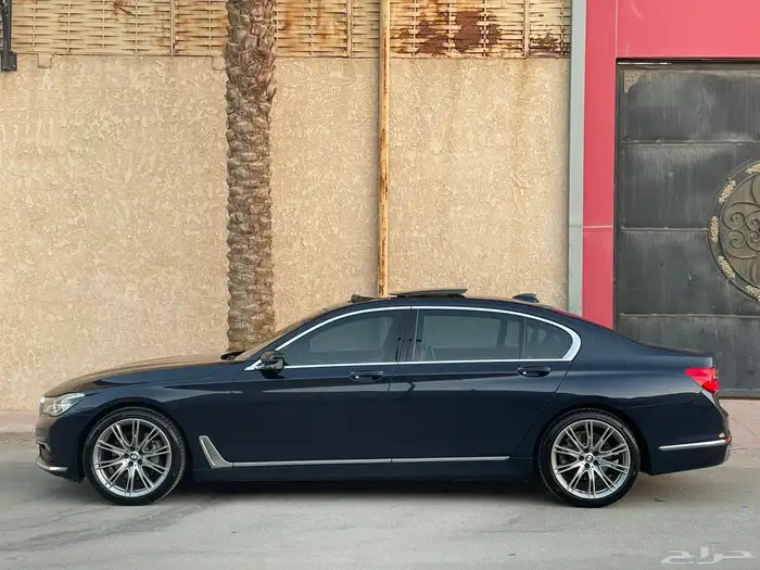بي ام دبليو Li730 - 2019 فل كامل بحالة الوكالة 3