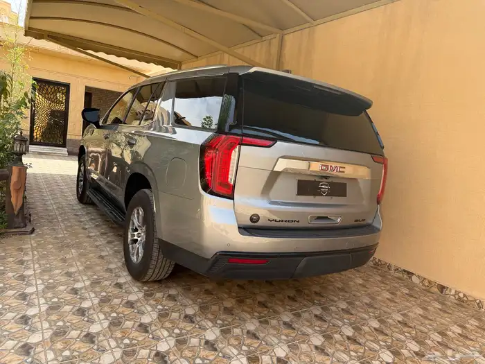 جمس يوكن المديل 2023 SLE دبل قصير اللون سمنتي وكالة 1