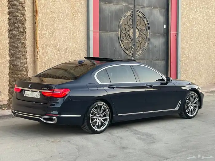 بي ام دبليو Li730 - 2019 فل كامل بحالة الوكالة 11