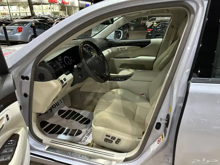 لكزس LS460 موديل 2008 فل كامل نظيف 14