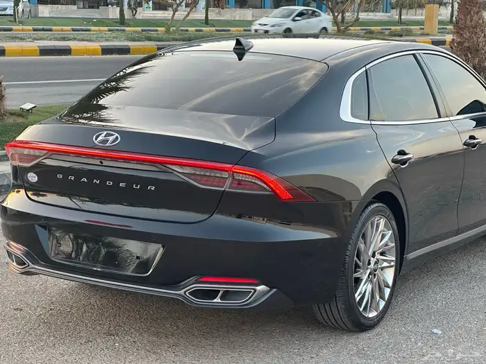 هونداي ازيرا 2022 بنزين 6 سلندر 2