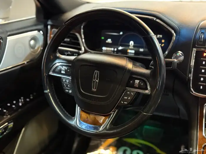 لينكولن كونتيننتال 2017 (( بحالة ممتازة )) 16