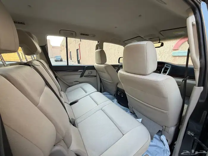 ميتسوبيشي باجيرو موديل 2020 33