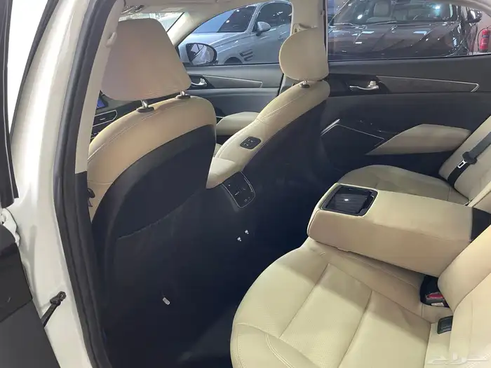 كيا كادينزا 2021 سقف بانوراما داخلي بيج ( بنزين) 2.5L 12