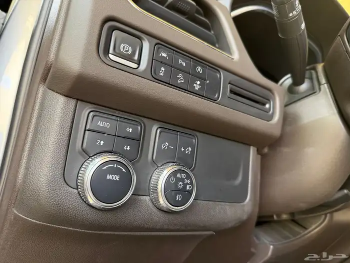 جمس يوكن المديل 2023 SLE دبل قصير اللون سمنتي وكالة 43