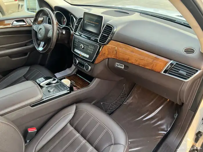 مرسيدس GLE400 2016 (بحالة ممتازة) 15