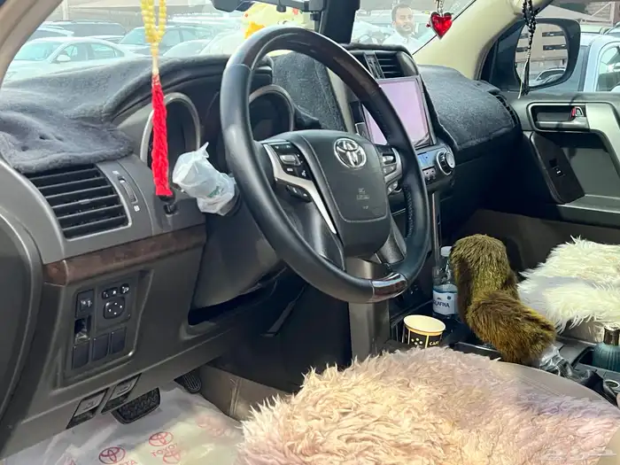 تويوتا برادو سته سلندر 2010 نظيف 7