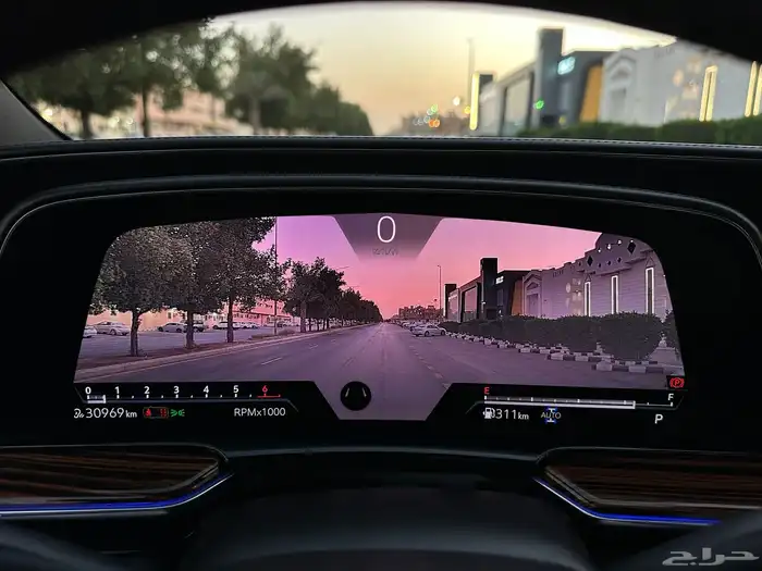 اسكاليد 2021 طويل مخززن 27