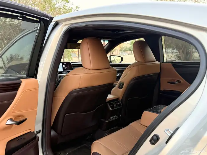 لكزس Es350 نص فل cc موديل 2020 28