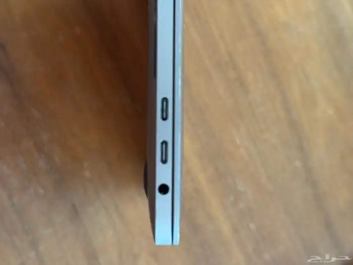 ماك بوك برو 2018 مع تتش بار 2