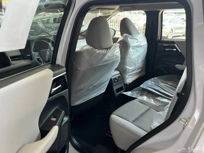 اوتلاندر 5 راكب و7 راكب موديل 2025 5