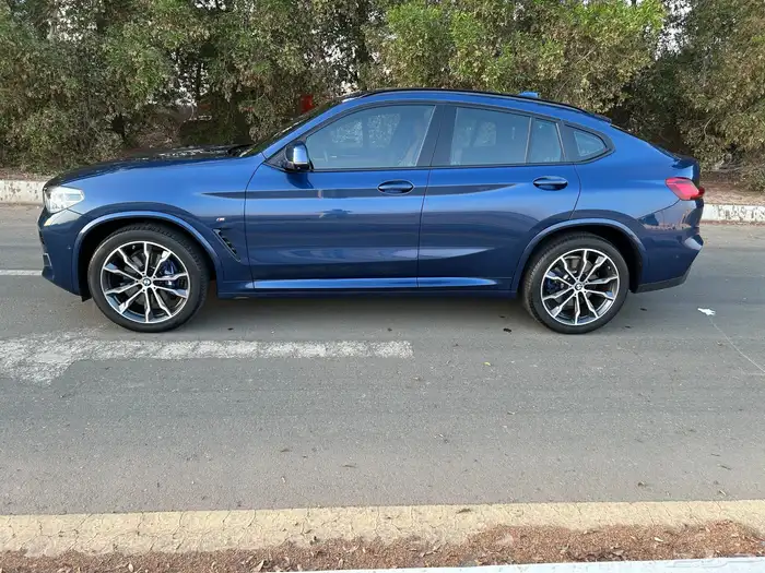 BMW X 4 i30 M بي ام دبليو اكس 4 اي 30 3