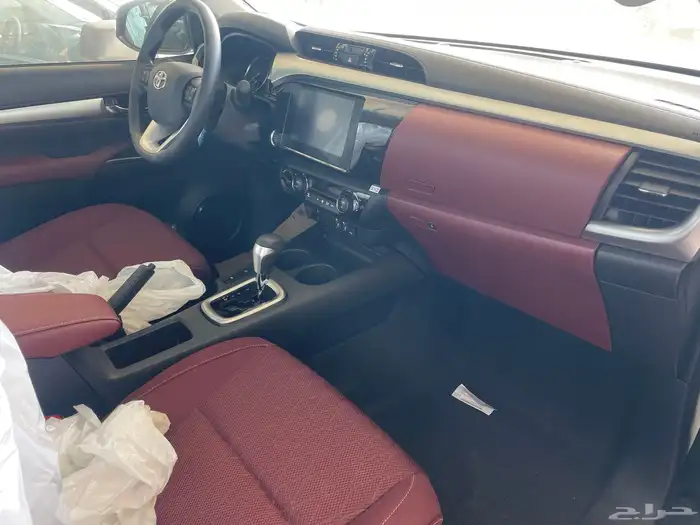 هايلكس غمارتين سوبر بنزين فل كامل اتوماتيك 2025 سعودي 5