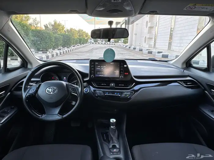 تويوتا C-HR 2022 هايبرد 8
