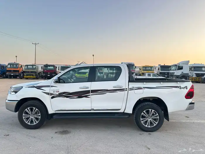 تويوتا هايلوكس 2022 ديزل دبل فل كامل سعودي بصمه 7