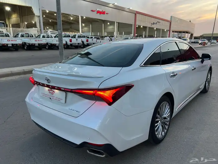 تويوتا افالون بريميوم 2021 فل كامل 6