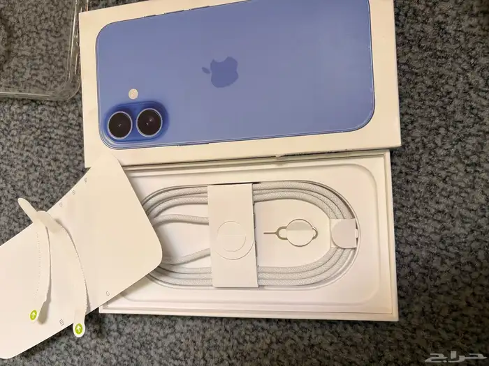 ايفون 16 العادي 2