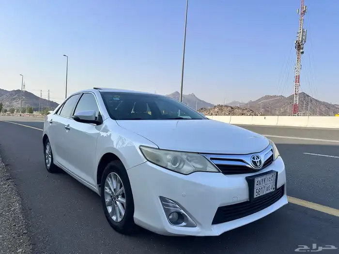 تويوتا كامري 2015 GLX عبداللطيف جميل 12