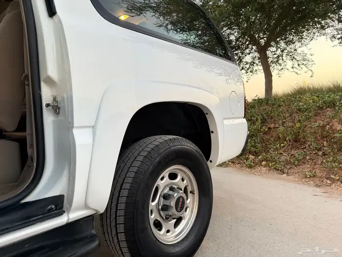 جمس 2005-8100 عداد 63 الف فقط 26