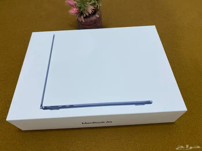 ماك بوك اير M4 نفس الجديد ضمان جرير 3