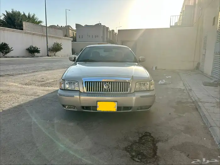 فورد قراند ماركيز 2008 نظيف 3