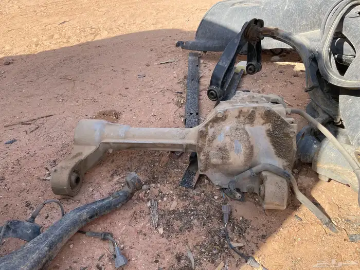 قطع غيار تشليح نيسان اكستيرا 2012 5