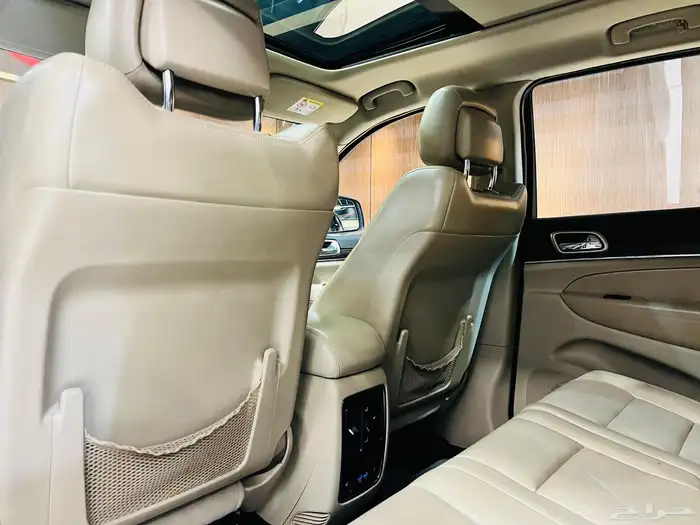 جراند شيروكي 2015 V6 لمتد (( بحاله ممتازه)) 13