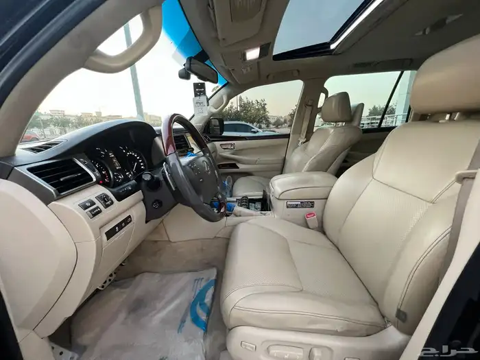 لكزس LX570 2015 (بحالة ممتازة) 10
