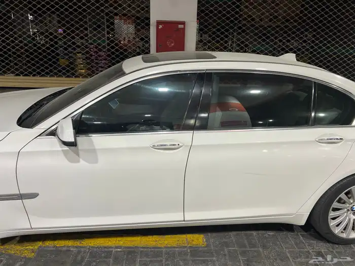 بي ام دبليو موديل 2010 1