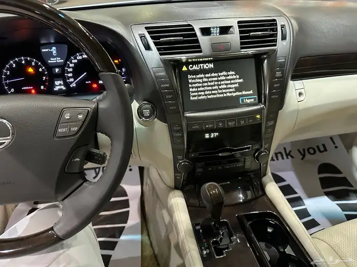 لكزس LS460 موديل 2008 فل كامل نظيف 7