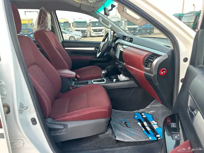 تويوتا هايلوكس 2022 ديزل دبل فل كامل سعودي بصمه 42