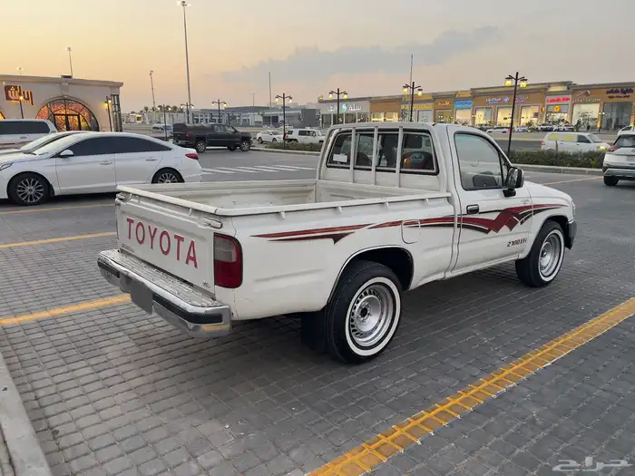 للبيع هايلوكس 2005 1