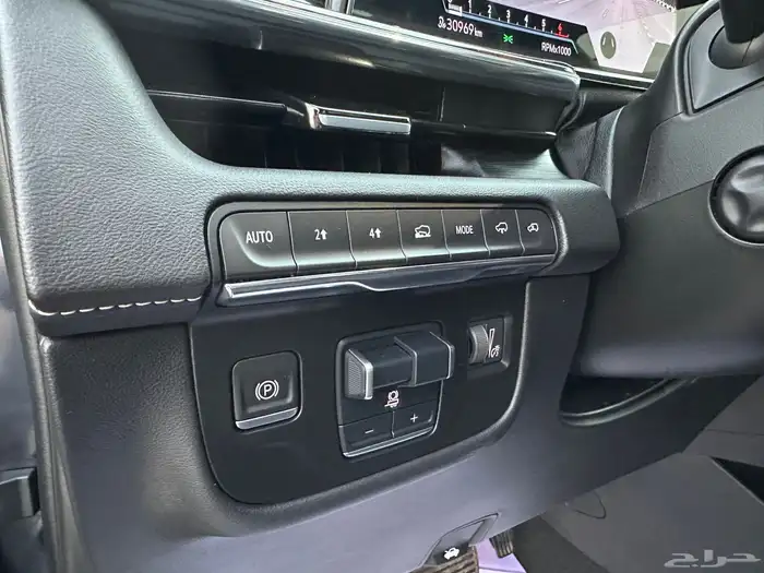 اسكاليد 2021 طويل مخززن 15