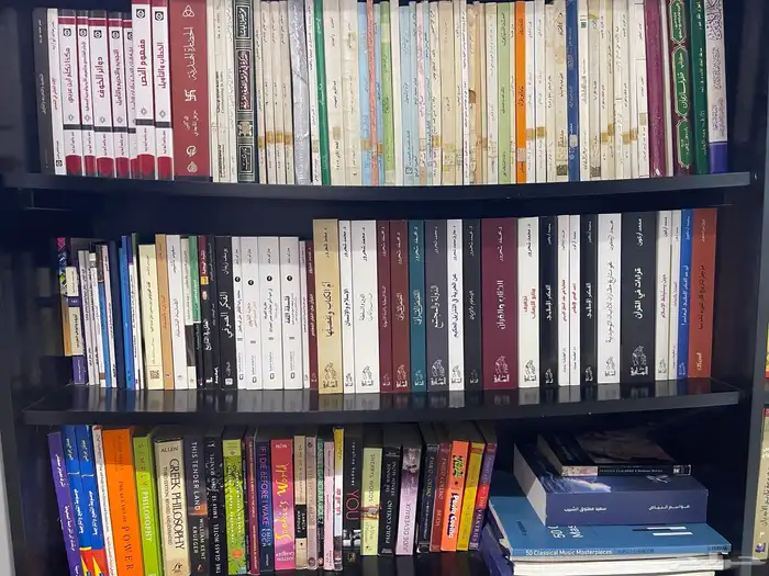 للبيع مكتبة كتب متنوعة بحالة ممتازة (لكامل المكتبة) 16