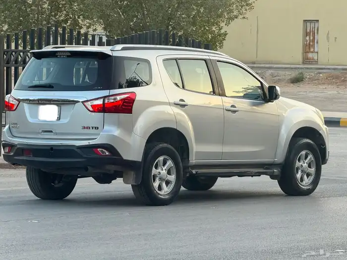 ايسوزو MUX ديزل 2019 سعودي 9